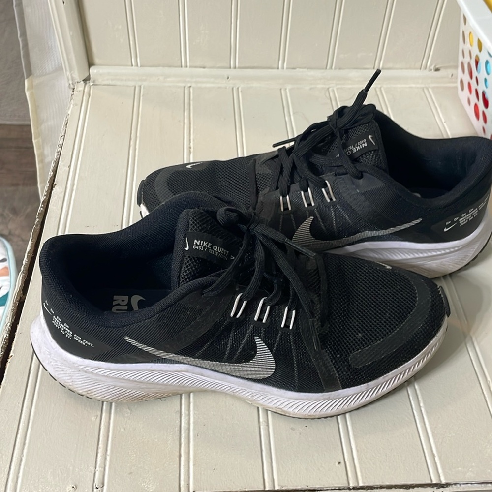 Black Nike Running Shoes size 8.5